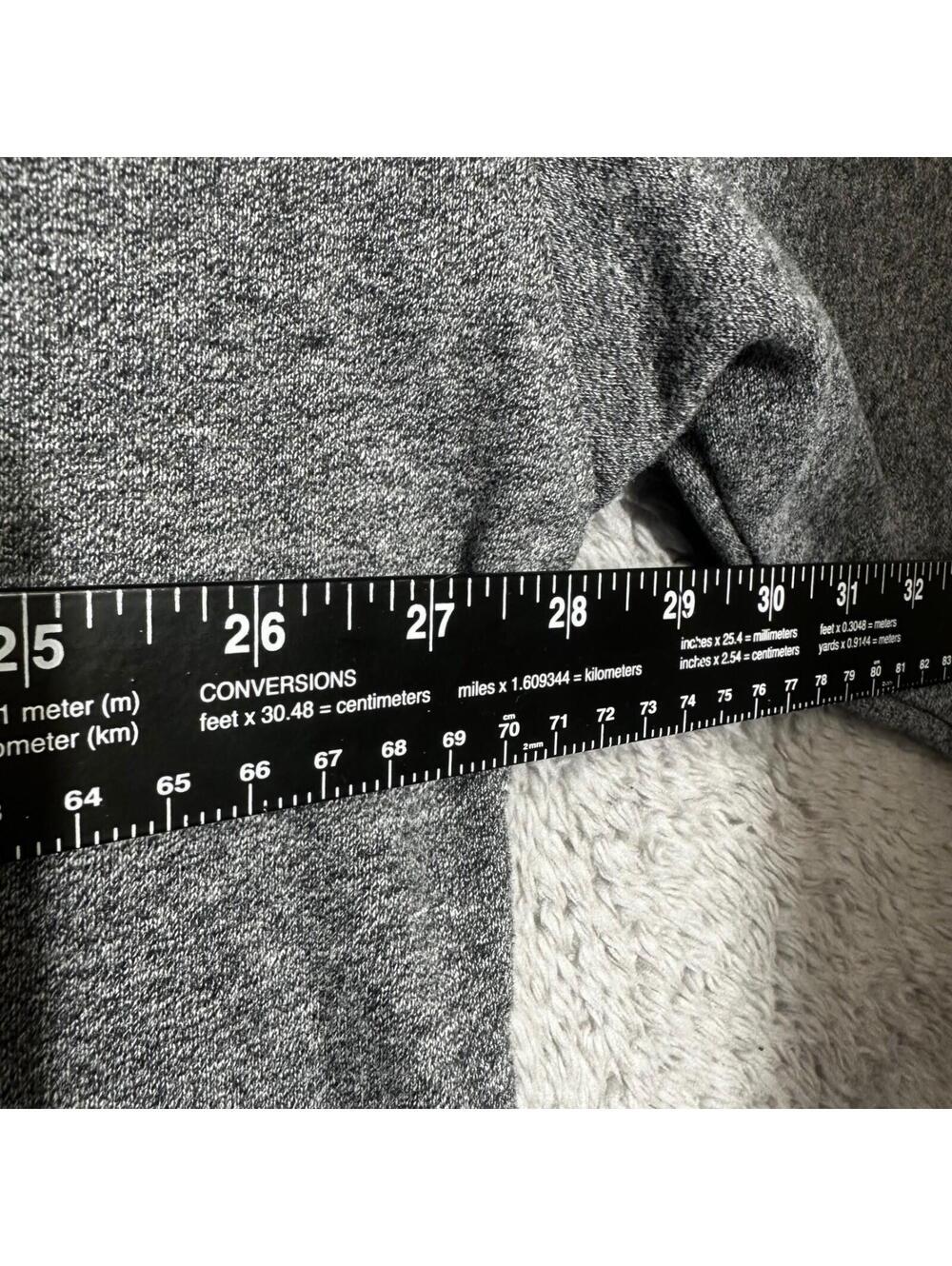 Calvin Klein Sweatshirt Womens XL Gray Logo Pullover Relaxed Cropped Crewneck - Picture 2 of 7